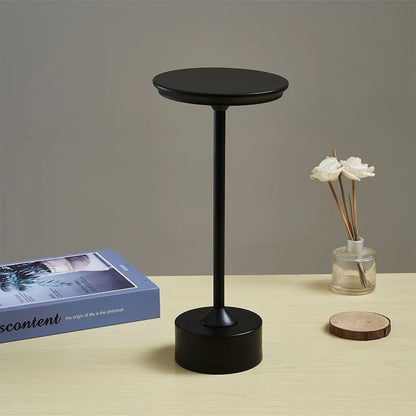 Trådlös lampa i Metal